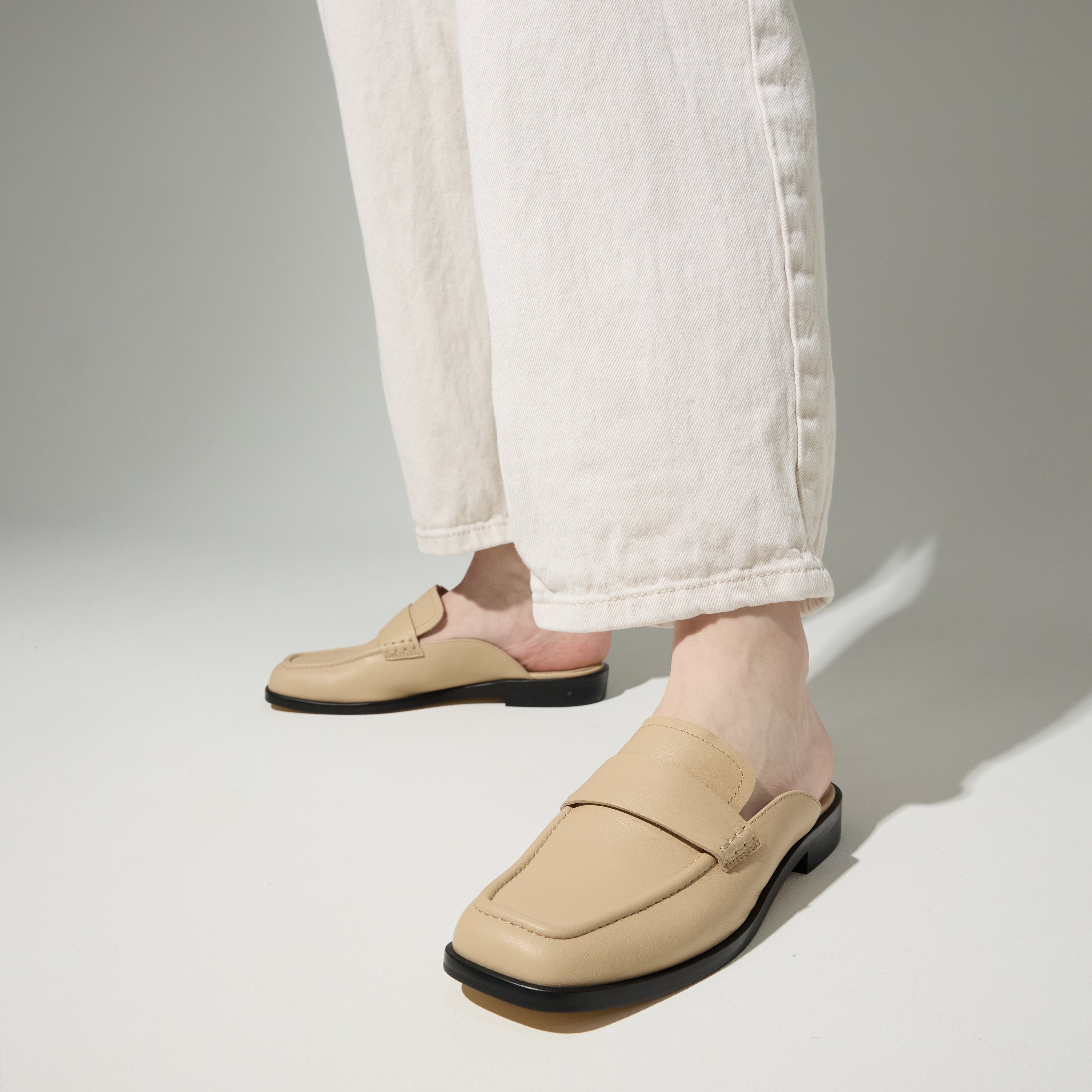 Odessa Loafer Mule in Oat Leather