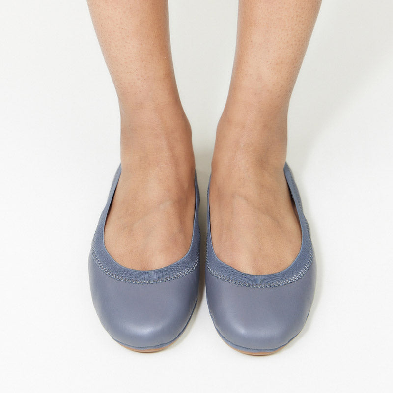 Samara Foldable Ballet Flat in Dark Grey Leather