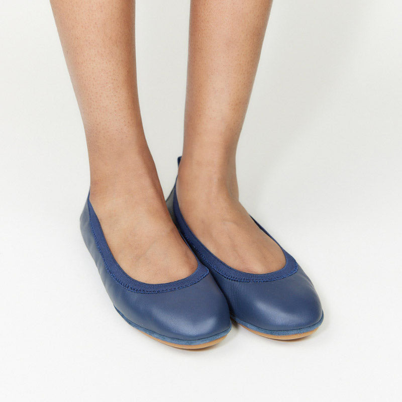 Samara Foldable Ballet Flat in Deep Navy Leather