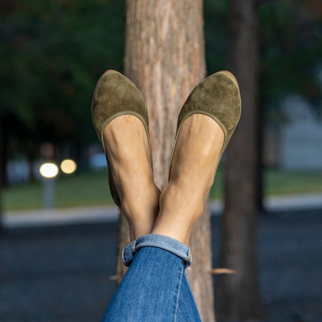 Vienna Foldable Ballet Flat in Mud Suede